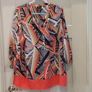 2x New directions woman top green, black & pink